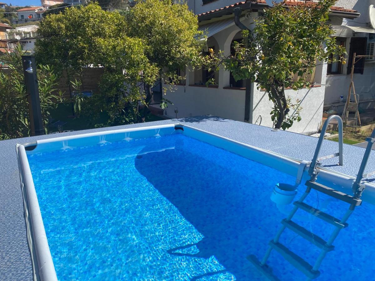 Вілла Casa Del Sole: Relax & Charme Nella Riviera Ligure Кампороссо Екстер'єр фото